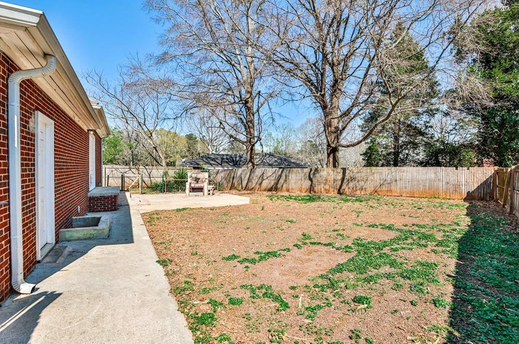 2896 Toney Dr, Decatur GA  30032-5751 exterior