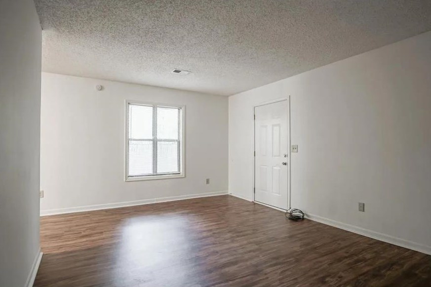 690 Bellemeade Dr, Marietta, GA 30008-3688