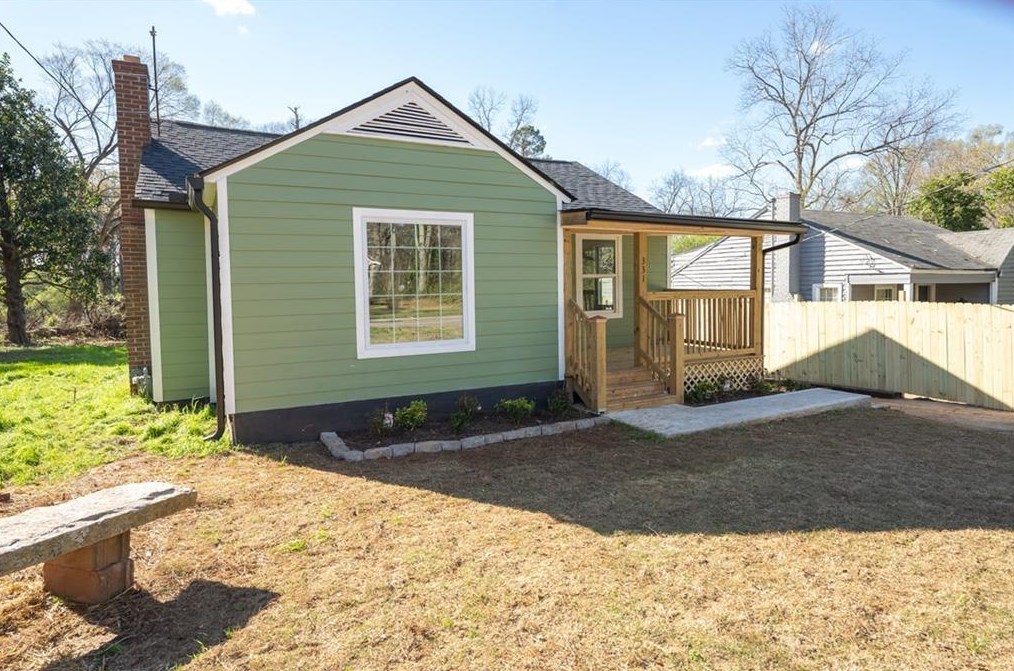 331 Hammond Dr, Griffin, GA 30224-4021