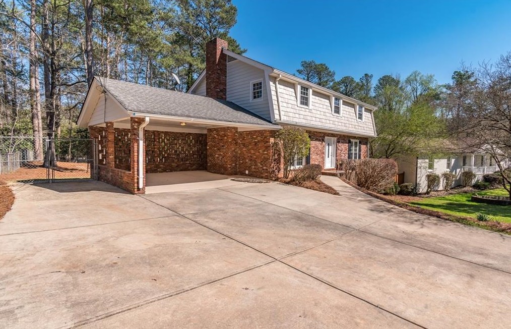 310 Jade Cove Dr, Roswell, GA 30075