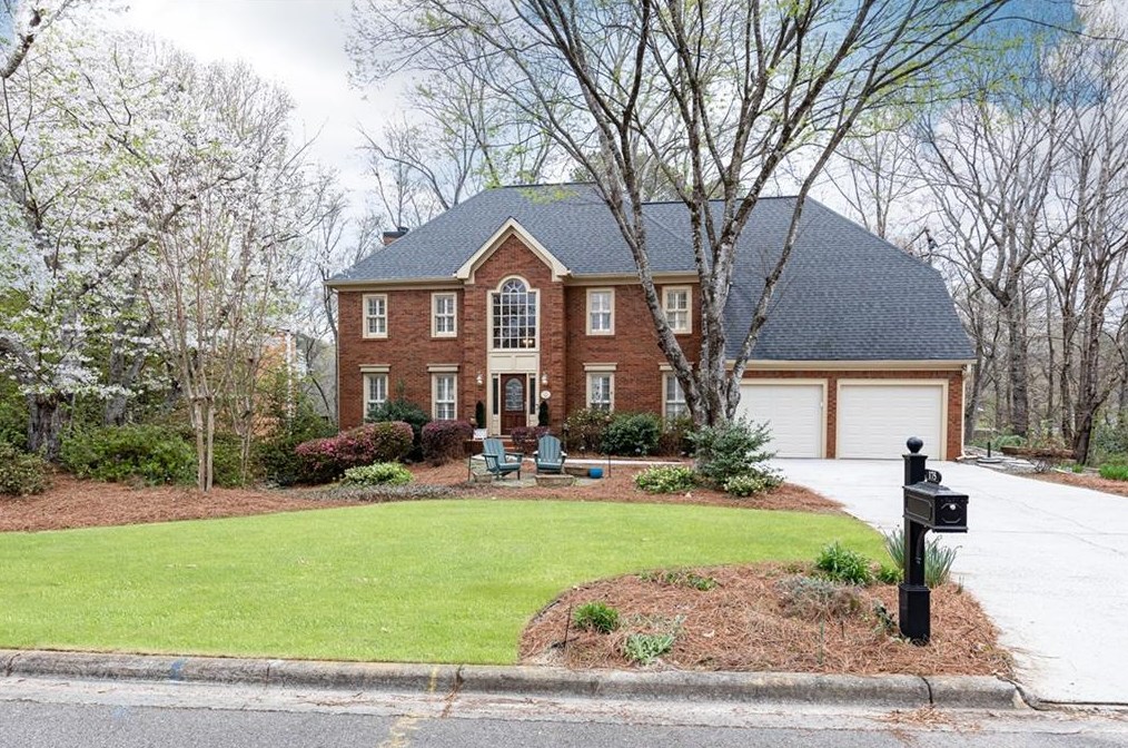 175 Shadowbrook Dr, Roswell, GA 30075-4659