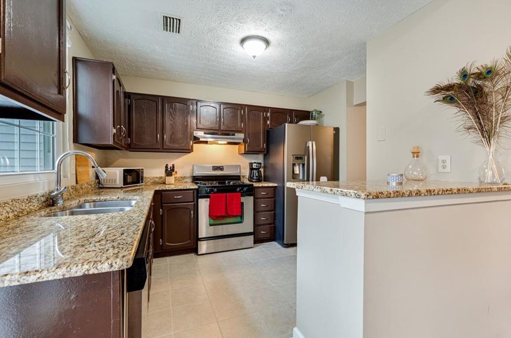 3994 Wolcott Cir, Atlanta GA  30340-4245 exterior