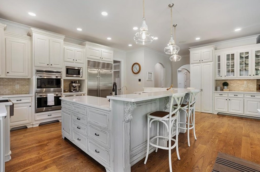 1238 Basnett Dr, Alpharetta GA  30004-0882 exterior