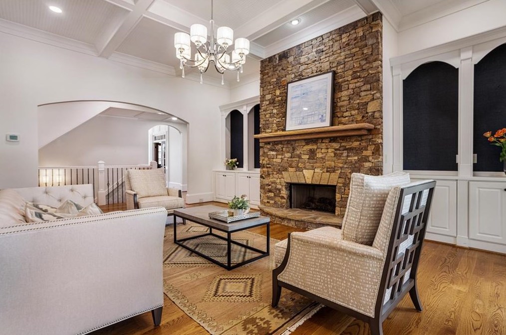 1238 Basnett Dr, Alpharetta GA  30004-0882 exterior