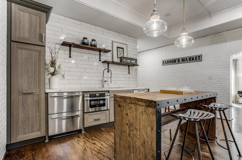 1238 Basnett Dr, Alpharetta GA  30004-0882 exterior