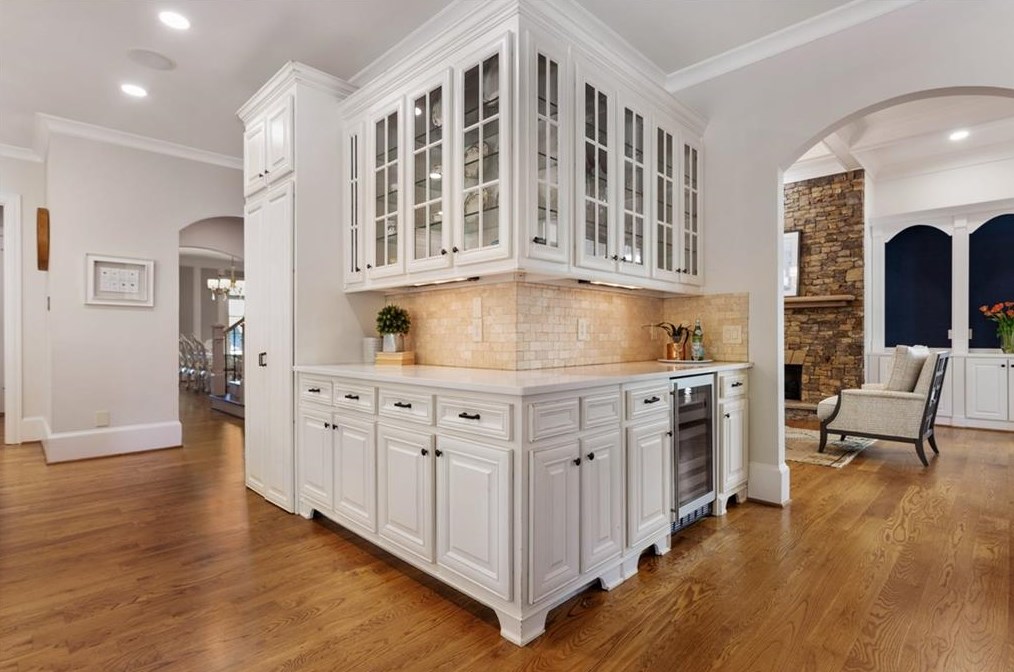 1238 Basnett Dr, Alpharetta GA  30004-0882 exterior