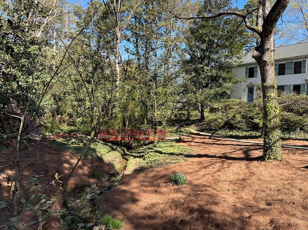 1768 Stonecliff Ct, Decatur, GA 30033-1402