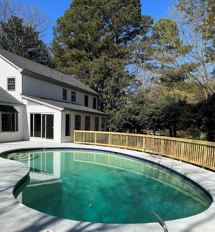 1768 Stonecliff Ct, Decatur GA  30033-1402 exterior