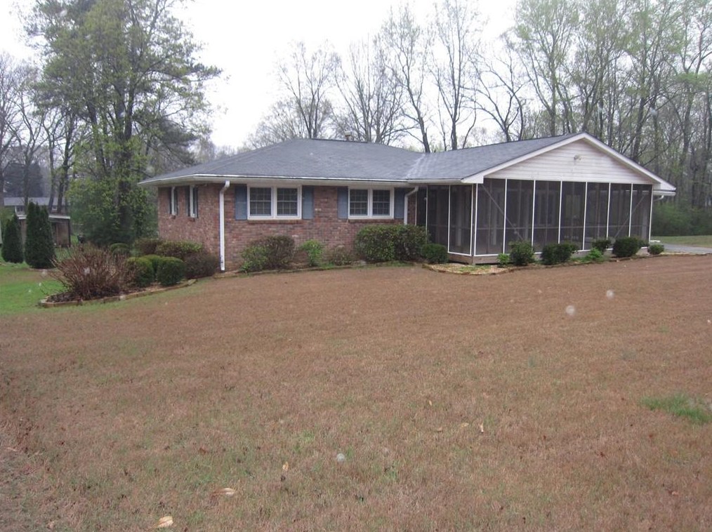 4049 Robert Allen Rd, Douglasville, GA 30134-2928