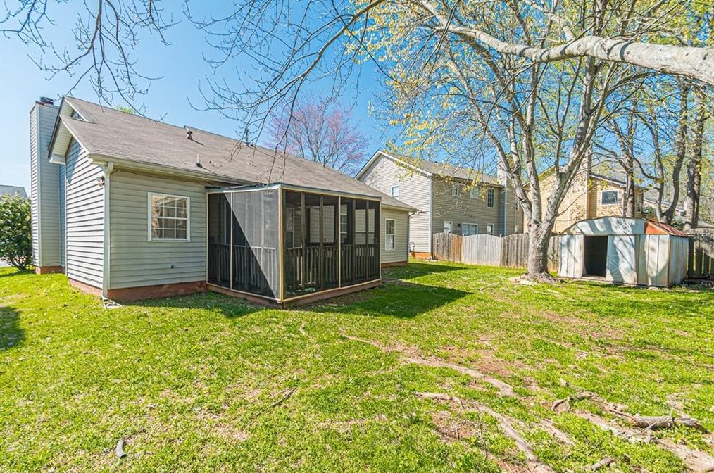 3728 Riverside Pkwy, Decatur GA  30034-4719 exterior