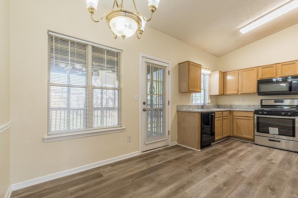 3728 Riverside Pkwy, Decatur GA  30034-4719 exterior