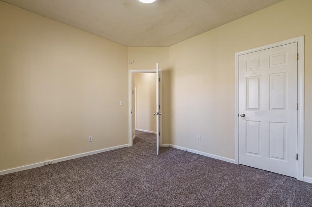 3728 Riverside Pkwy, Decatur GA  30034-4719 exterior