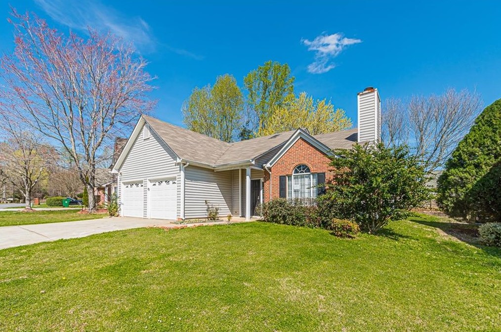 3728 Riverside Pkwy, Decatur GA  30034-4719 exterior