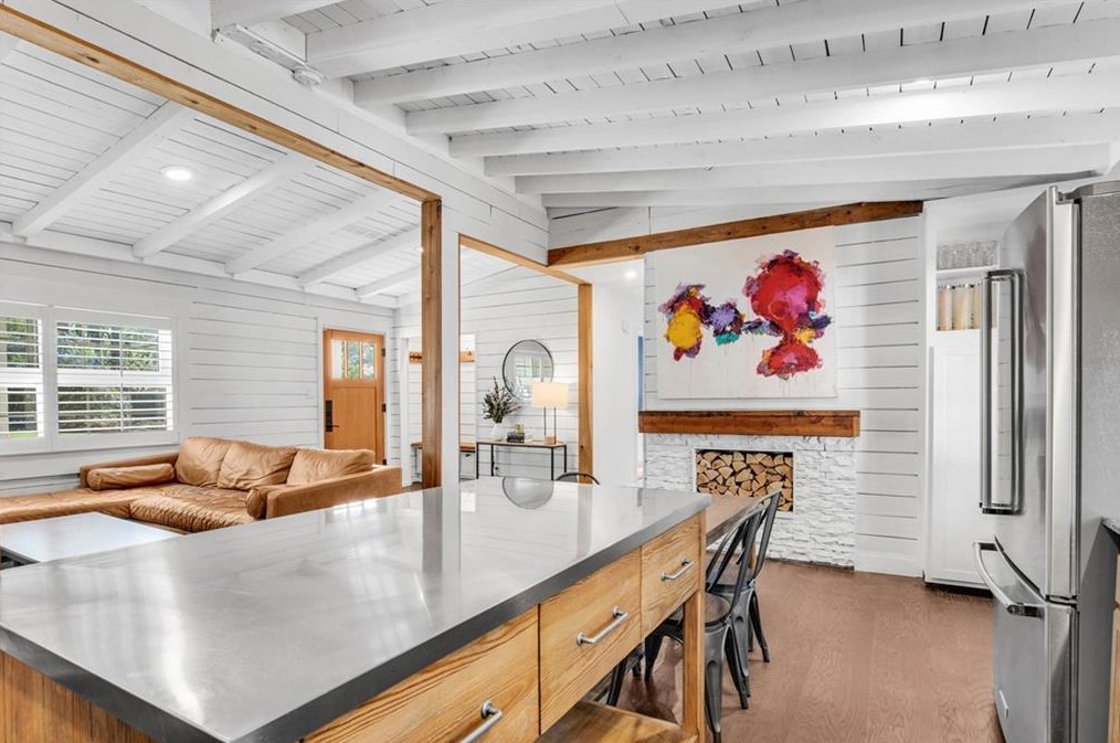 1240 Robinwood Rd, Decatur GA  30033-3207 exterior