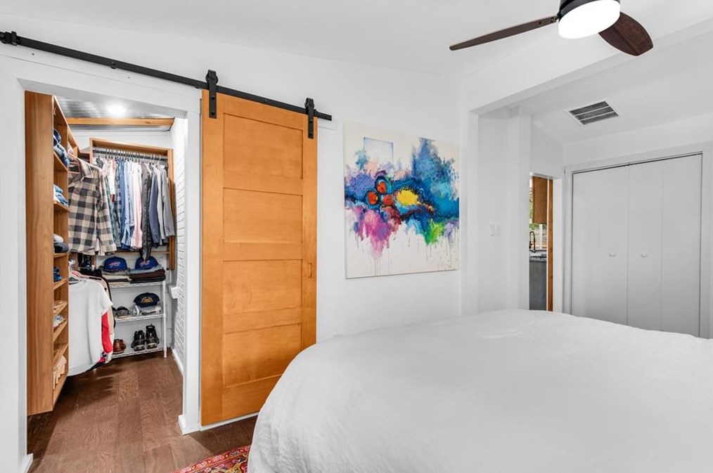 1240 Robinwood Rd, Decatur GA  30033-3207 exterior