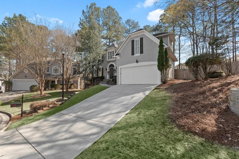 950 Club Chase Ct, Roswell, GA 30076-4476