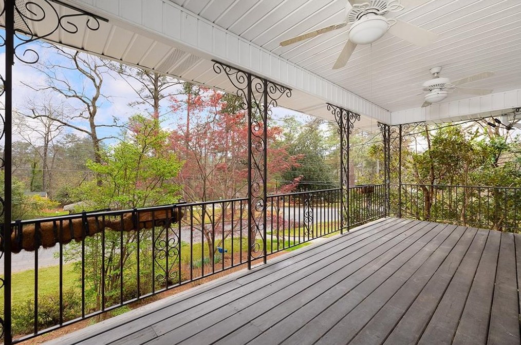 1016 Willivee Dr, Decatur GA  30033-4131 exterior