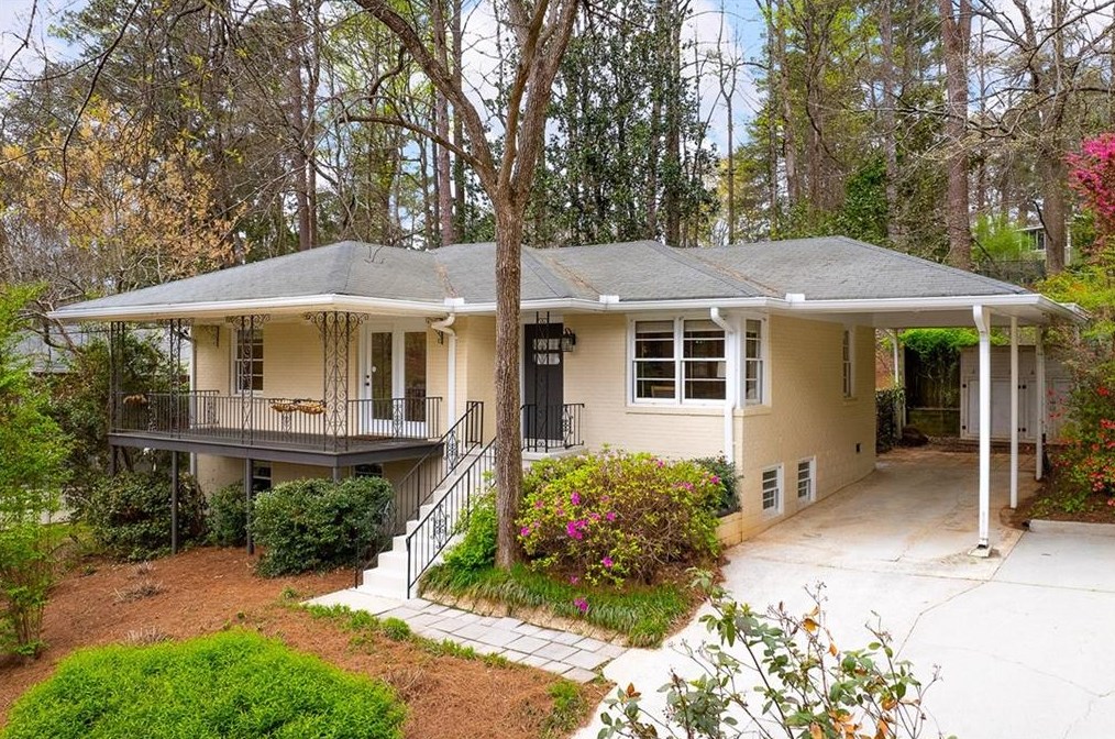 1016 Willivee Dr, Decatur GA  30033-4131 exterior