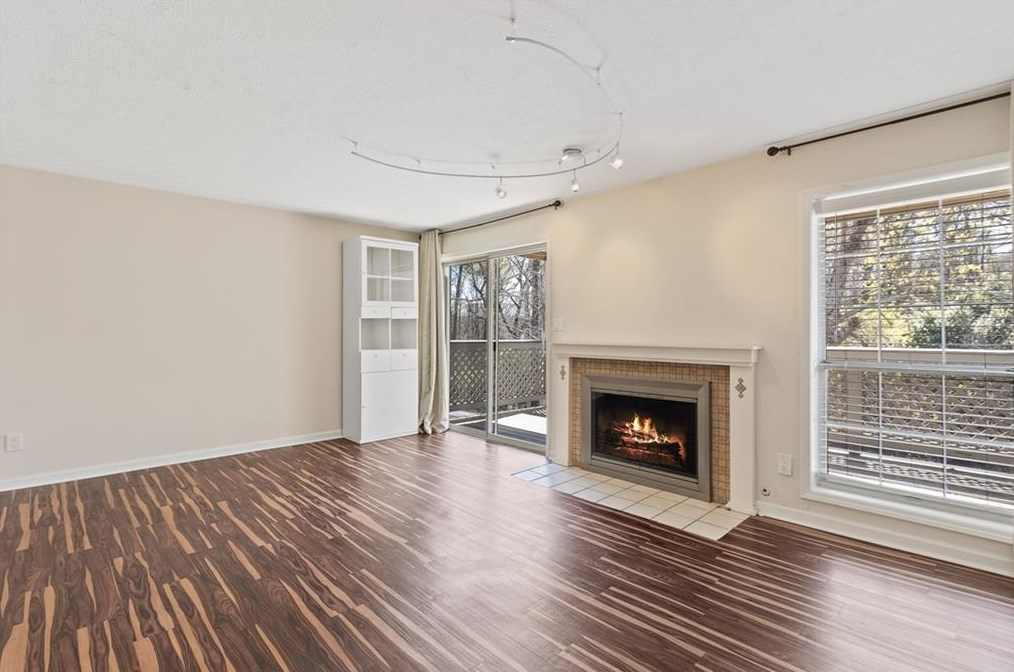 1305 Weatherstone Way, Atlanta GA  30324-4641 exterior