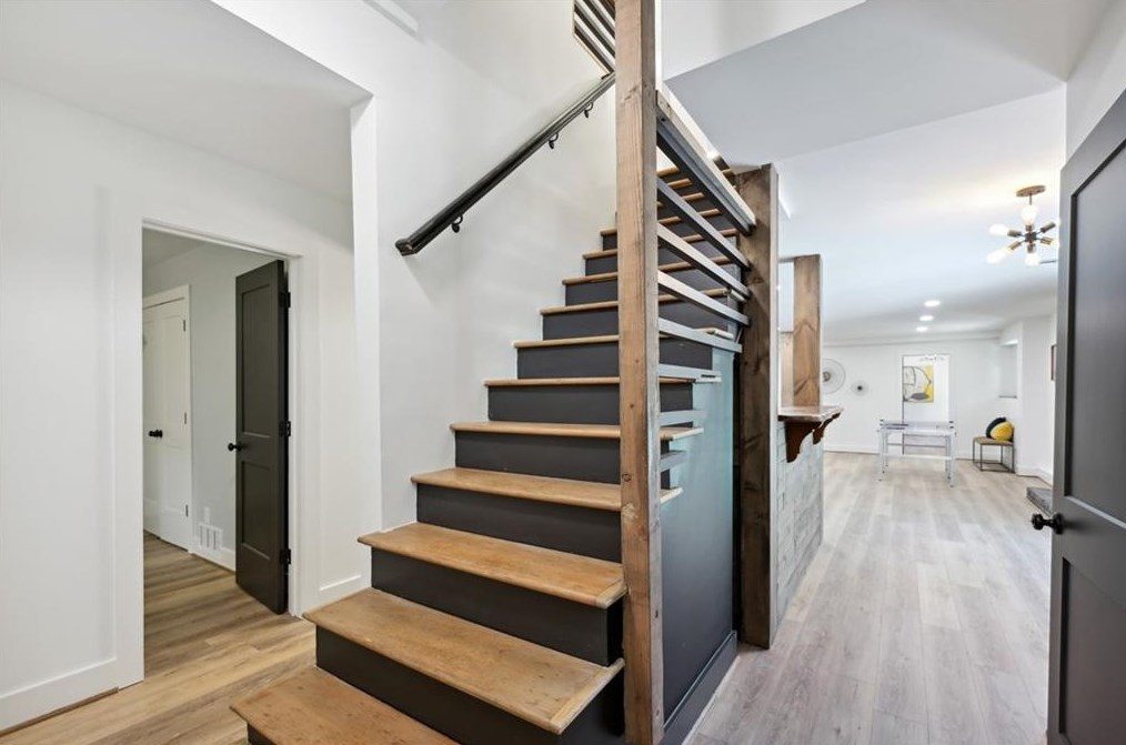 2432 Nancy Ln, Atlanta GA  30345-1923 exterior