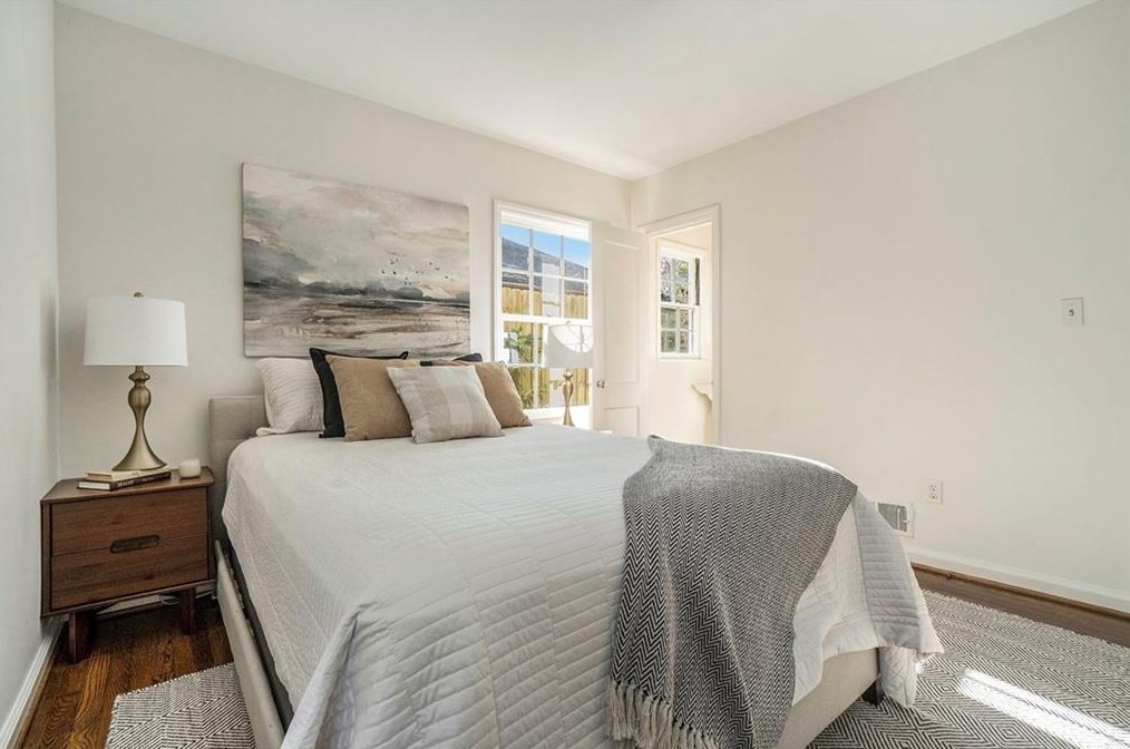 305 Westchester Dr, Decatur GA  30030-1121 exterior