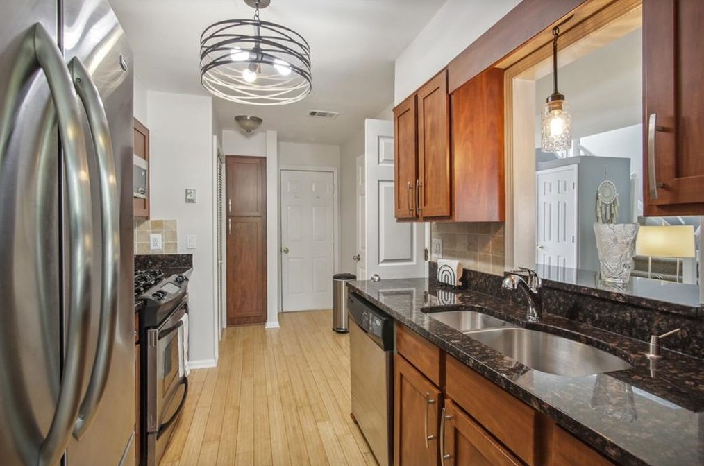 701 Bridge Ln, Smyrna GA  30082-3839 exterior