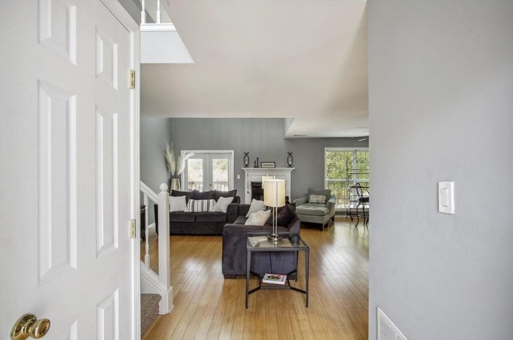 701 Bridge Ln, Smyrna GA  30082-3839 exterior