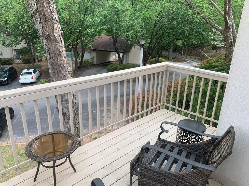 701 Bridge Ln, Smyrna GA  30082-3839 exterior