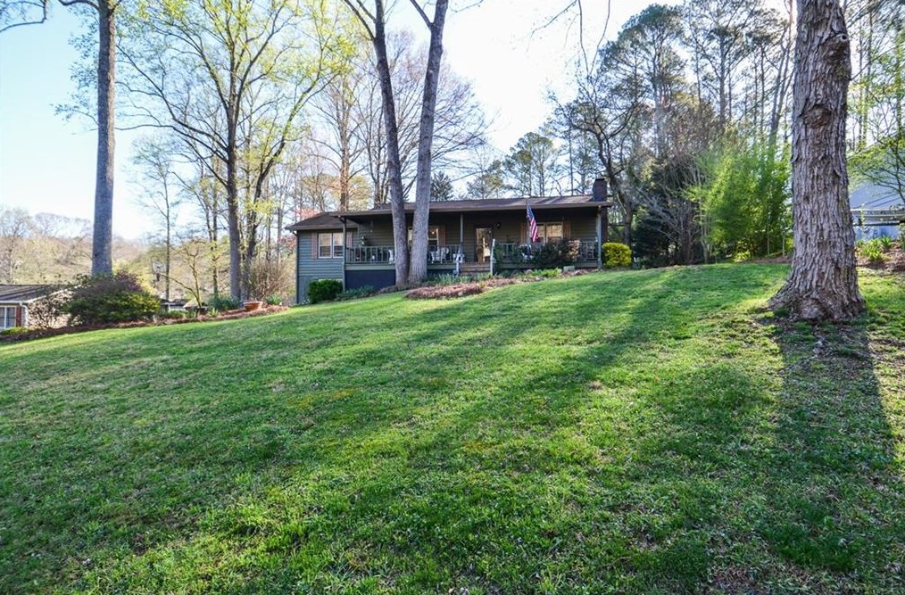 6862 Beechwood Dr, Acworth, GA 30102-1201