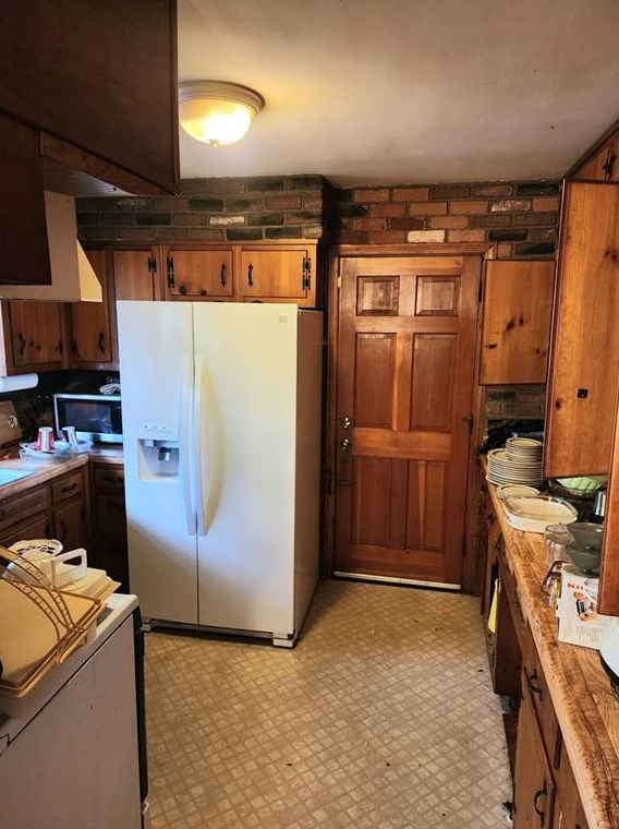 1894 Sahara Dr, Atlanta GA  30316-4239 exterior