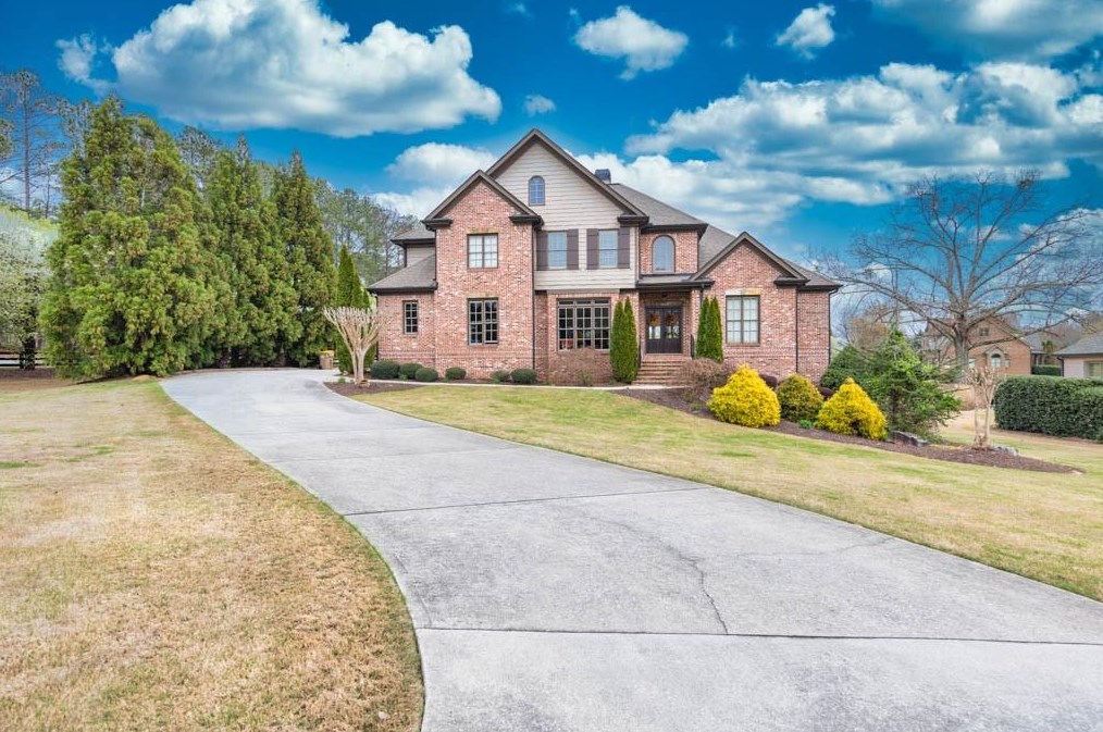 1360 Mountain Lake Dr, Auburn, GA 30011