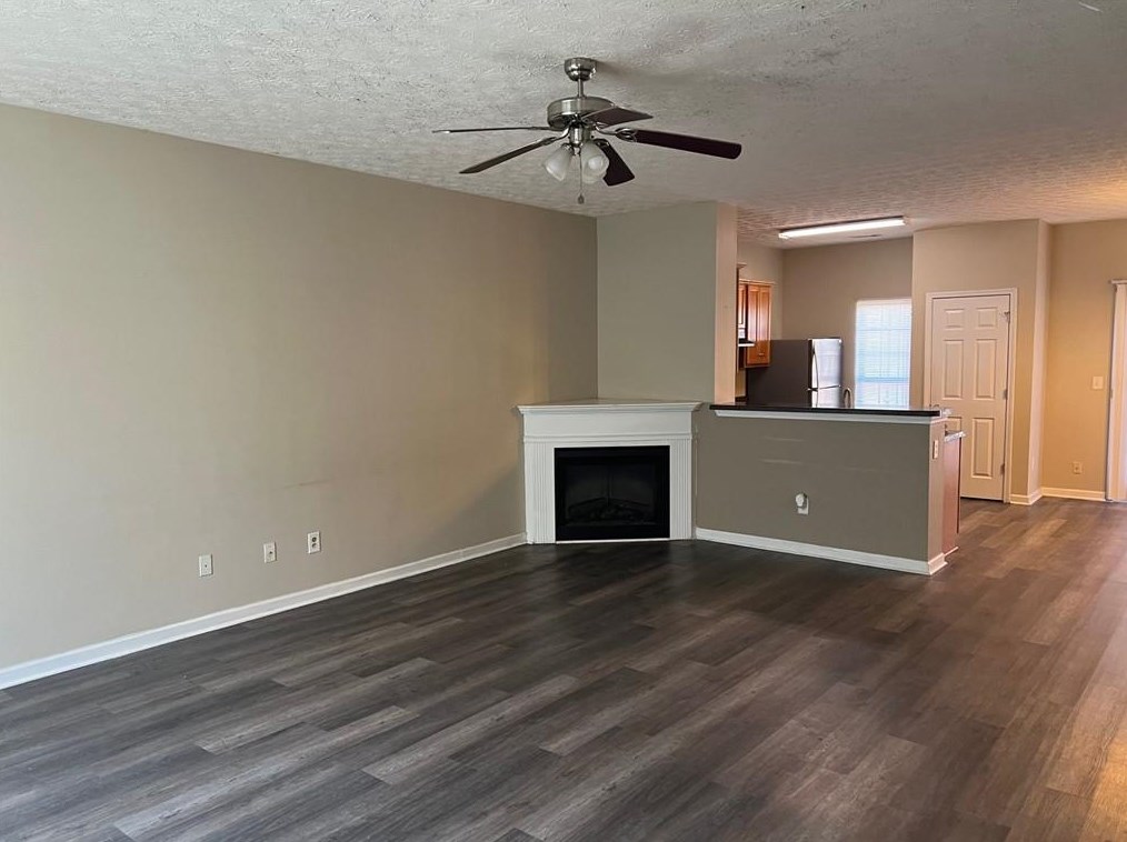 4155 Park Chase Dr, Atlanta GA  30344-7048 exterior