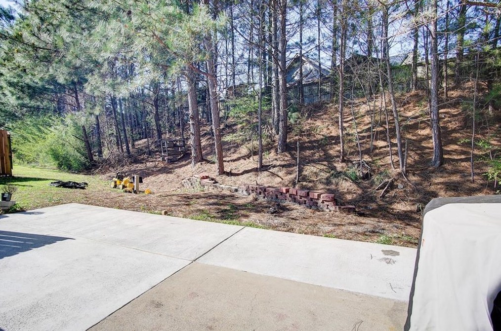 139 Avalon Dr, Calhoun GA  30701-9434 exterior