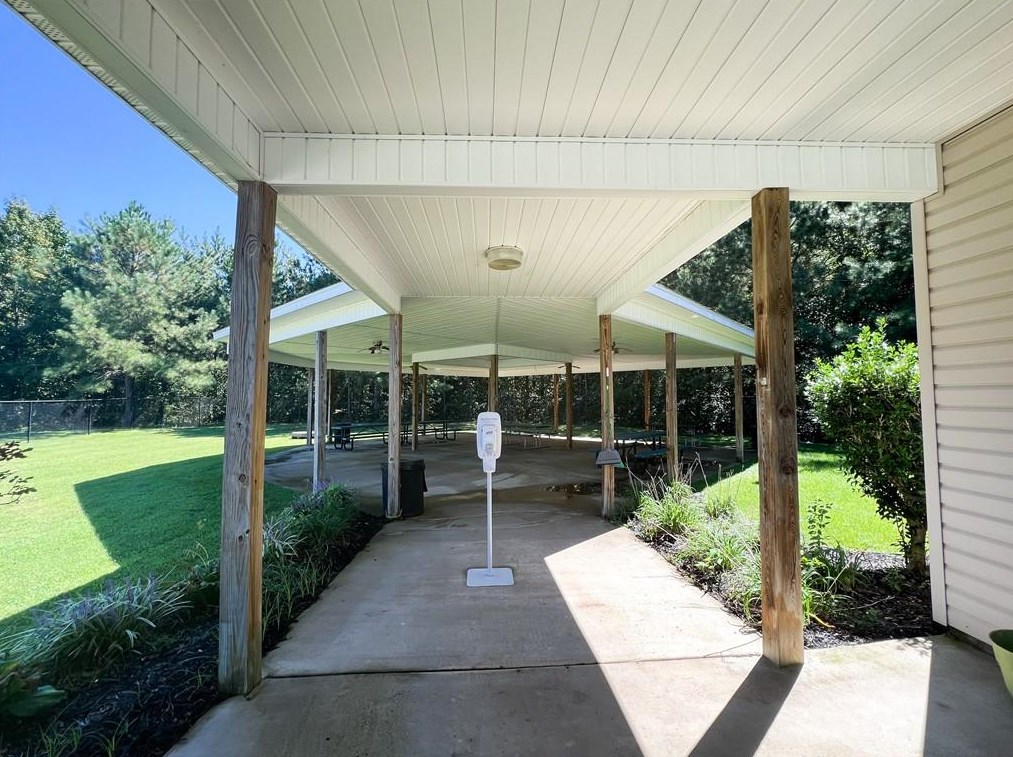 139 Avalon Dr, Calhoun GA  30701-9434 exterior