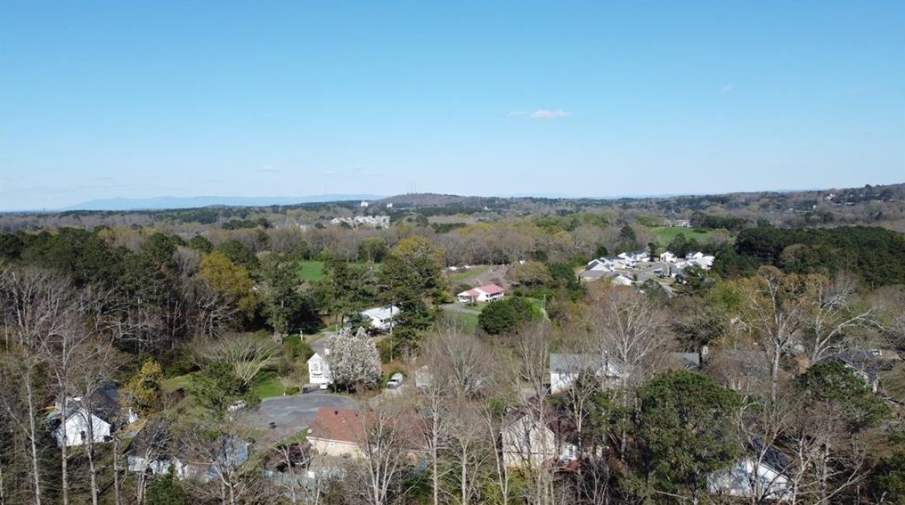 139 Avalon Dr, Calhoun GA  30701-9434 exterior