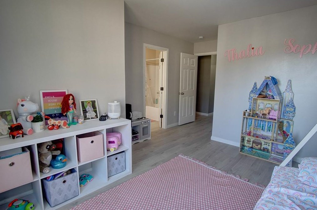 139 Avalon Dr, Calhoun GA  30701-9434 exterior