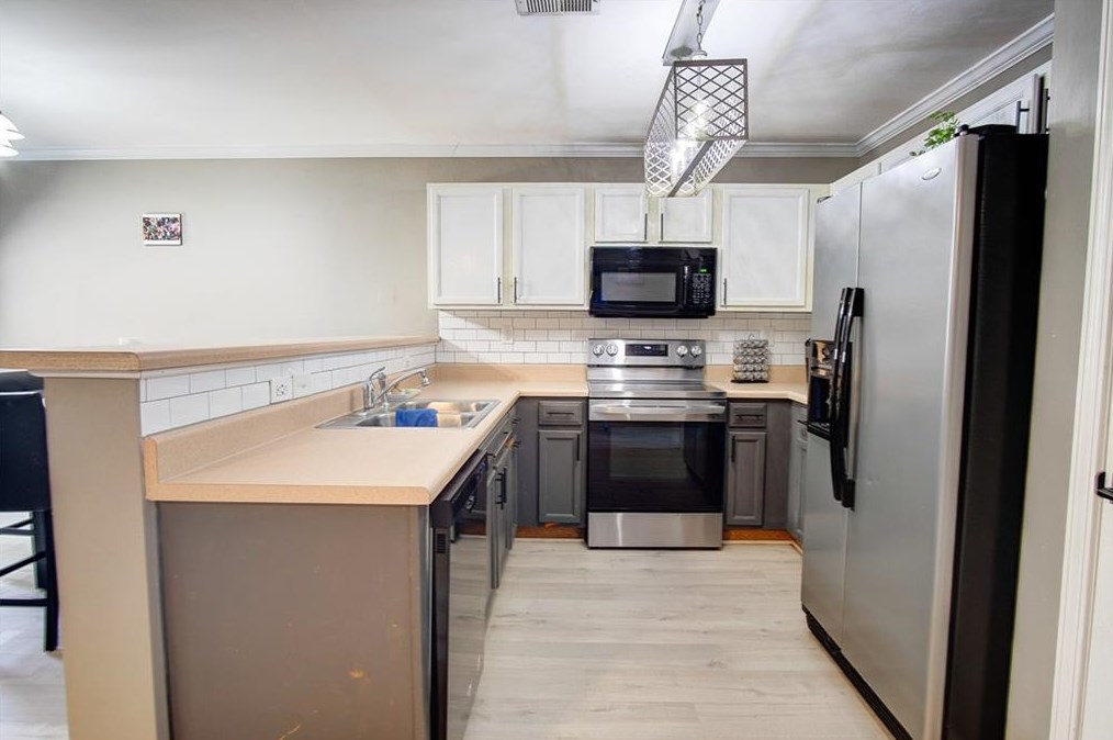 139 Avalon Dr, Calhoun GA  30701-9434 exterior