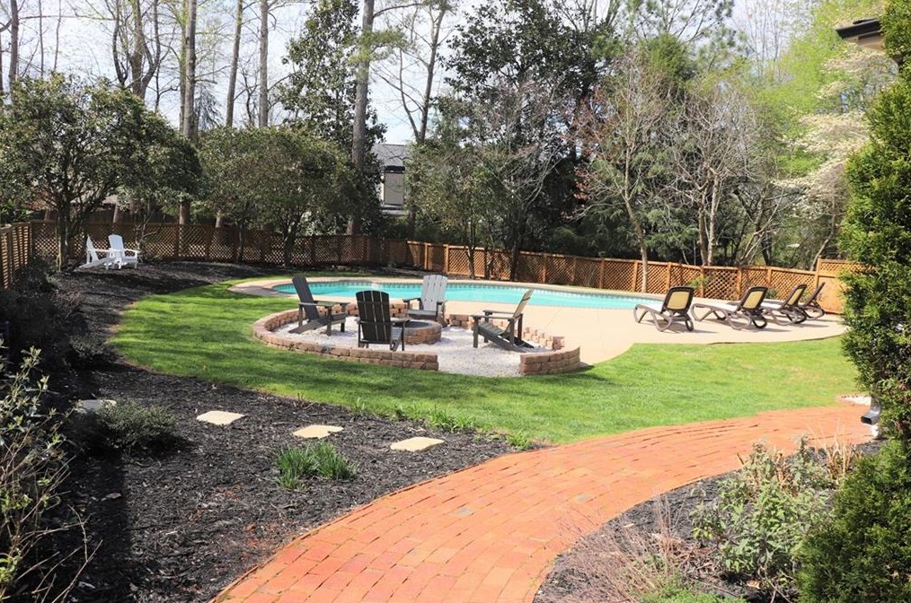 120 Barrow Downs, Alpharetta GA  30004-4013 exterior