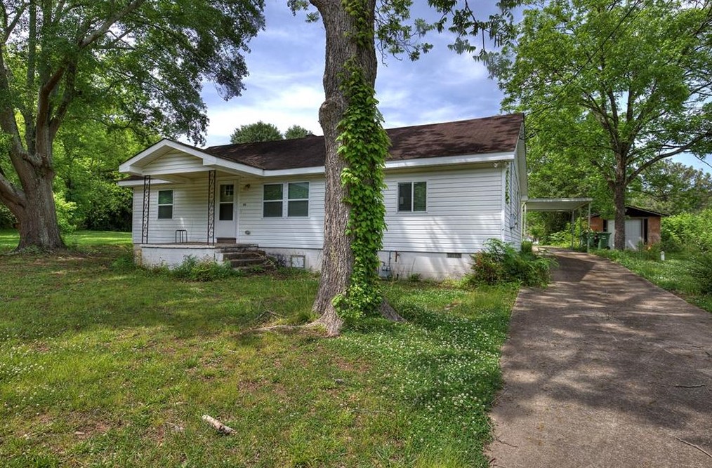 83 E Railroad St, Euharlee, GA 30145