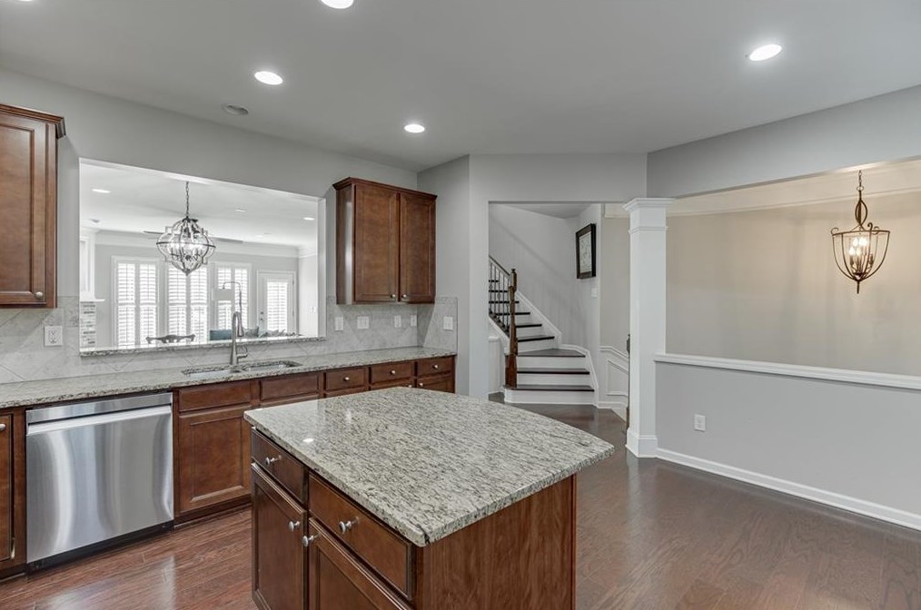 7 High Gate Trl, Decatur GA  30030-1334 exterior