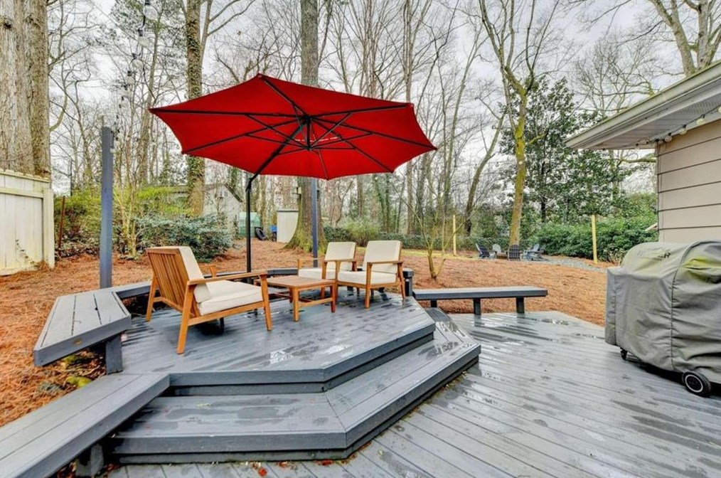 2227 Desmond Dr, Decatur GA  30033-4740 exterior