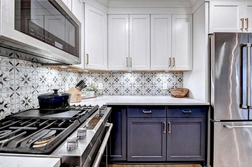 2227 Desmond Dr, Decatur GA  30033-4740 exterior