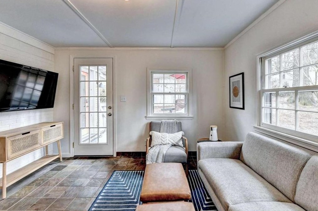 2227 Desmond Dr, Decatur GA  30033-4740 exterior