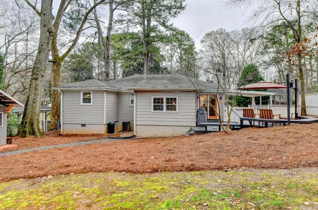 2227 Desmond Dr, Decatur GA  30033-4740 exterior