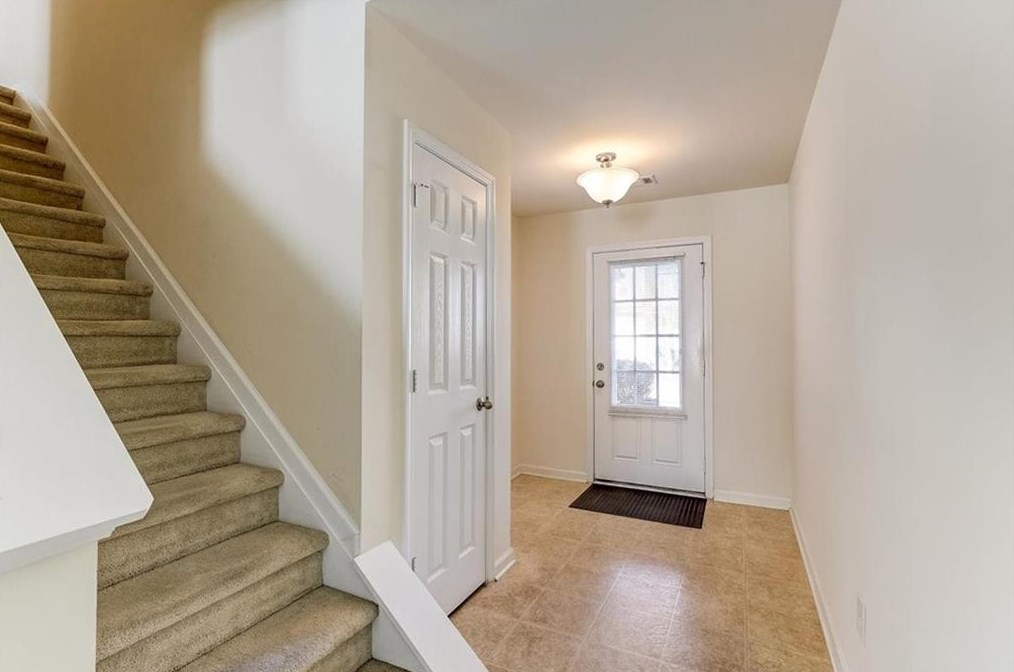 2870 Englewood Dr, Cumming, GA 30040-3569