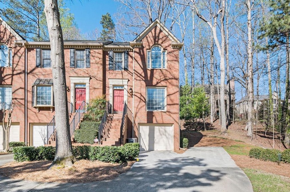 122 Weatherburne Dr, Roswell, GA 30076-2254