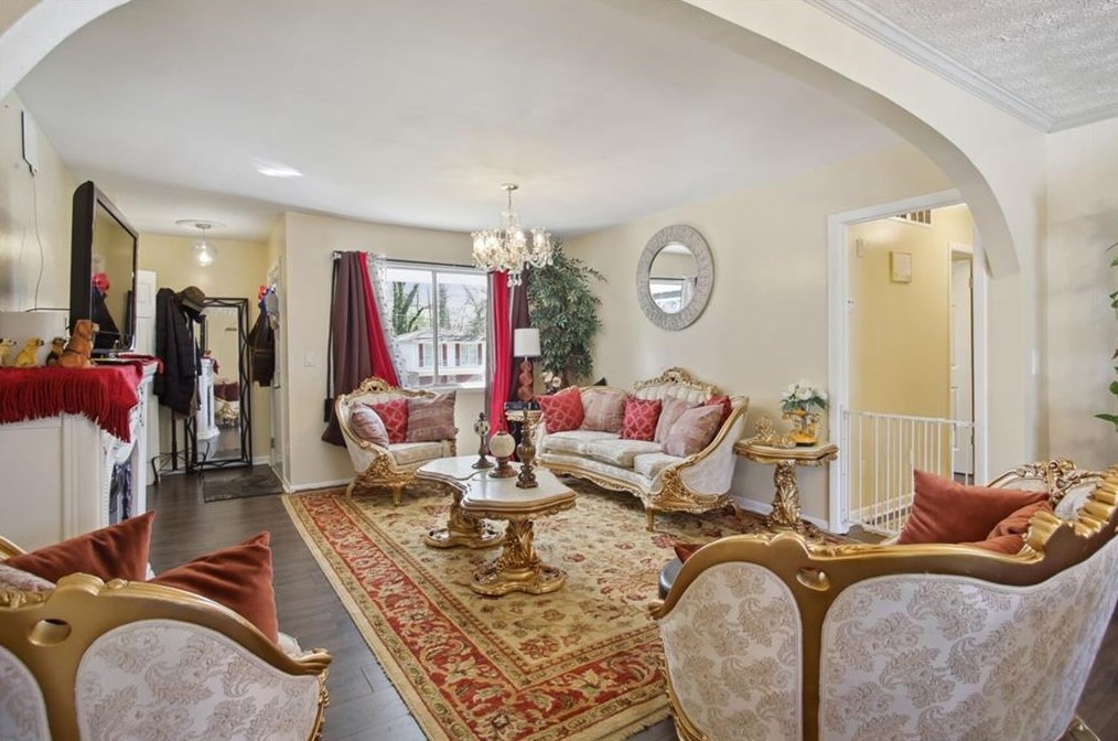 4010 Northstrand Dr, Decatur GA  30035-2372 exterior