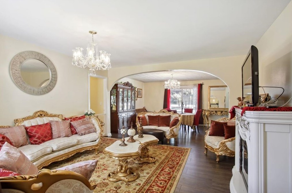 4010 Northstrand Dr, Decatur GA  30035-2372 exterior