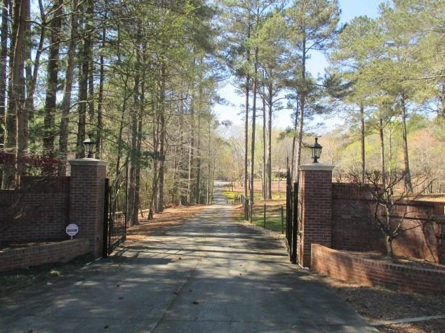 4495 Moon Station Ln, Acworth, GA 30101-3658