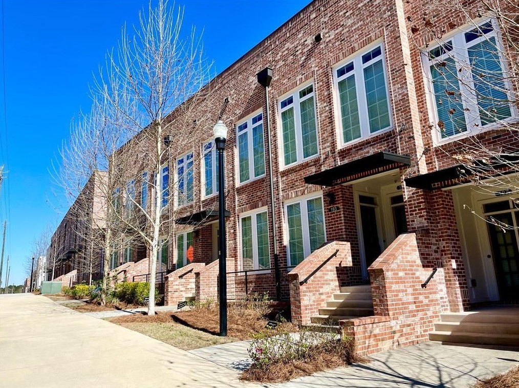 203 Devore Rd, Alpharetta GA  30009-0019 exterior